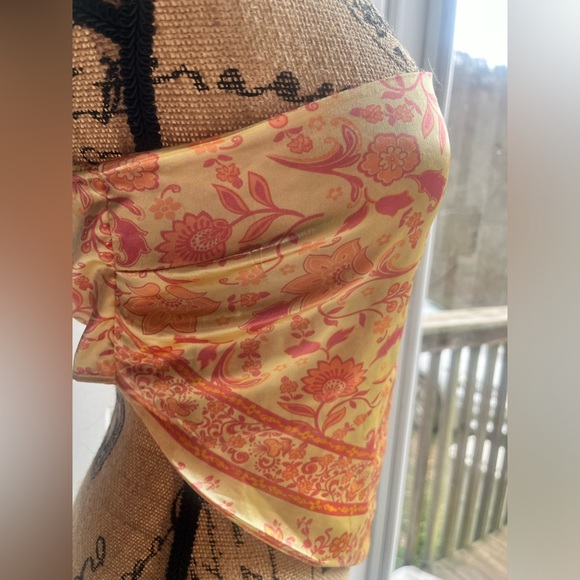 Silky satin y2k gold & yellow orange floral bandana tie top by Rue21 • small - Picture 14 of 16